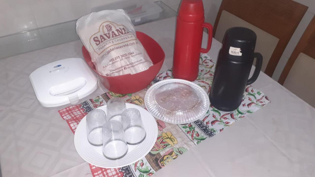 Hostel Office- Hospedagem Climatizada Quartos E Apartamentos Privativos Extrema Ngoại thất bức ảnh