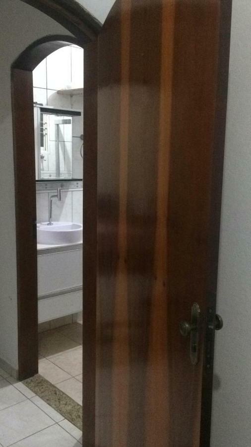Hostel Office- Hospedagem Climatizada Quartos E Apartamentos Privativos Extrema Ngoại thất bức ảnh